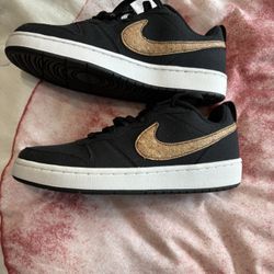 New Nike Court Canvas Size 6 Youth 