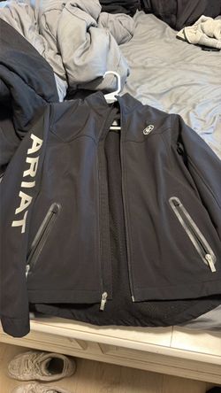 Woman’s ariat black jacket