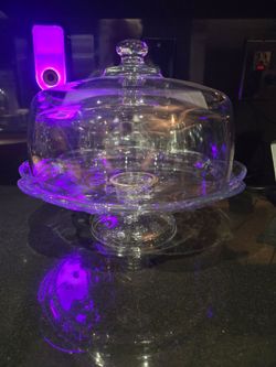 BEAUTIFUL CAKE PLATTER ...CAKE STAND WITH VOVER
