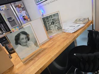 Gold Photo Frames - 12 Count