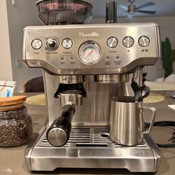 Breville Barista Express Espresso Machine Brand NEW
