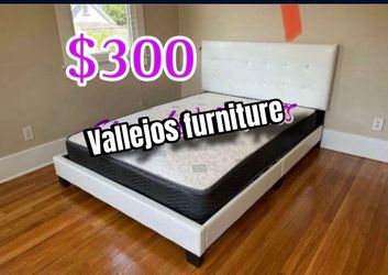 New queen bed
