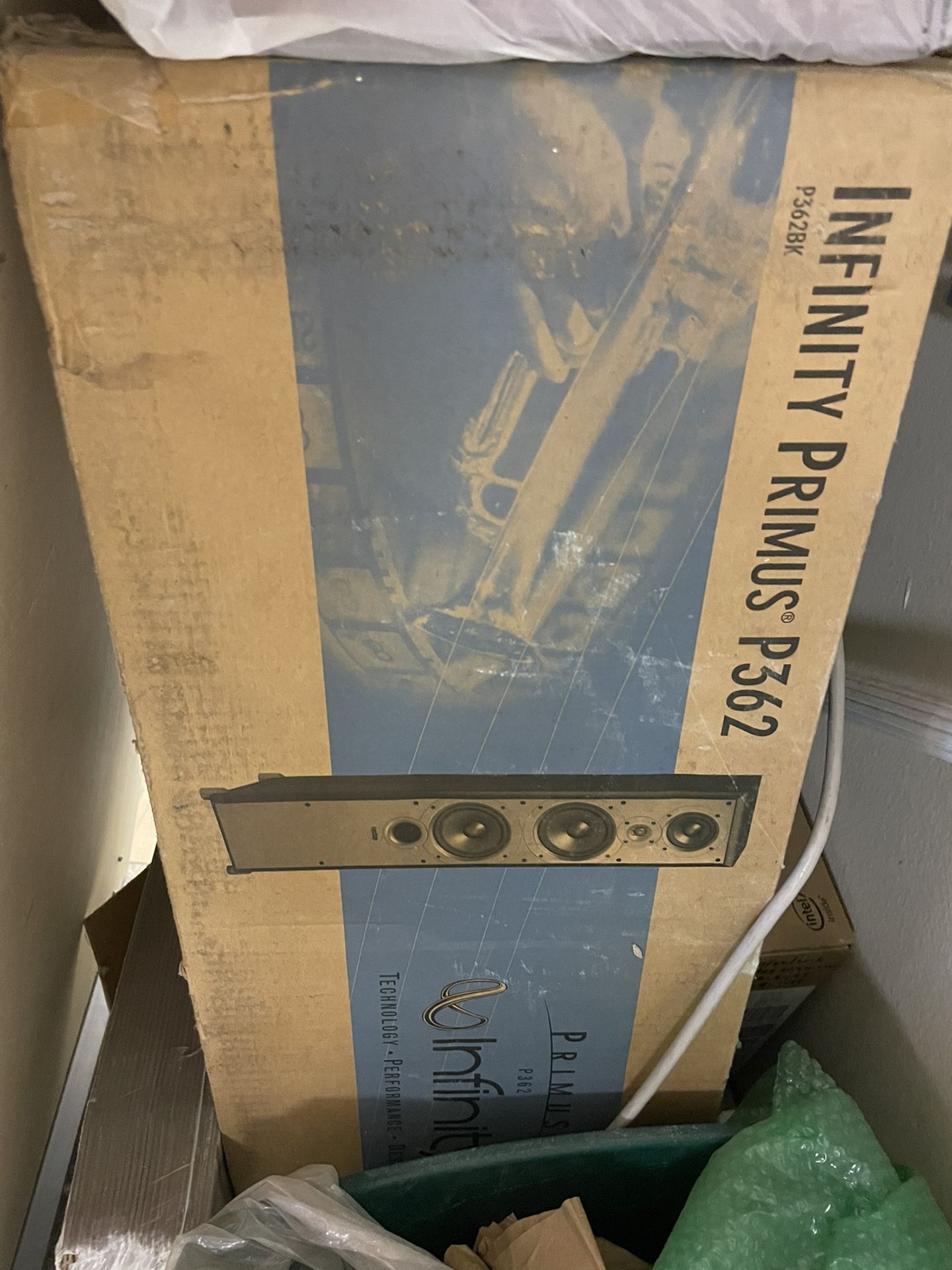 New Infinity Primus P362 Tower Speakers