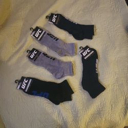 UFC SOCKS MENS SIZE LARGE  5for $15