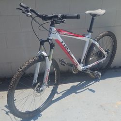 Trek Mountain Bike 26" Tires