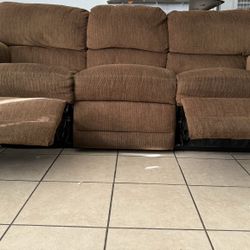 Reclinable Couch 