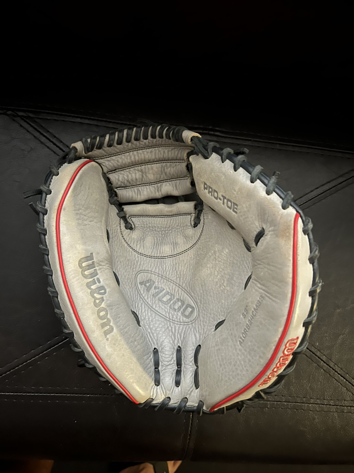 Catchers Mitt 33 inch - Wilson A1000 Baseball