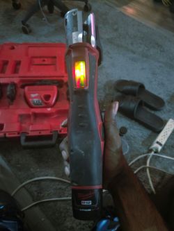 Milwaukee M12 force press tool