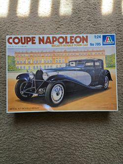Italeri Coupe Napoleon Bugatti Royal Town Car No. Action Figure 705 Scale 1:24 M