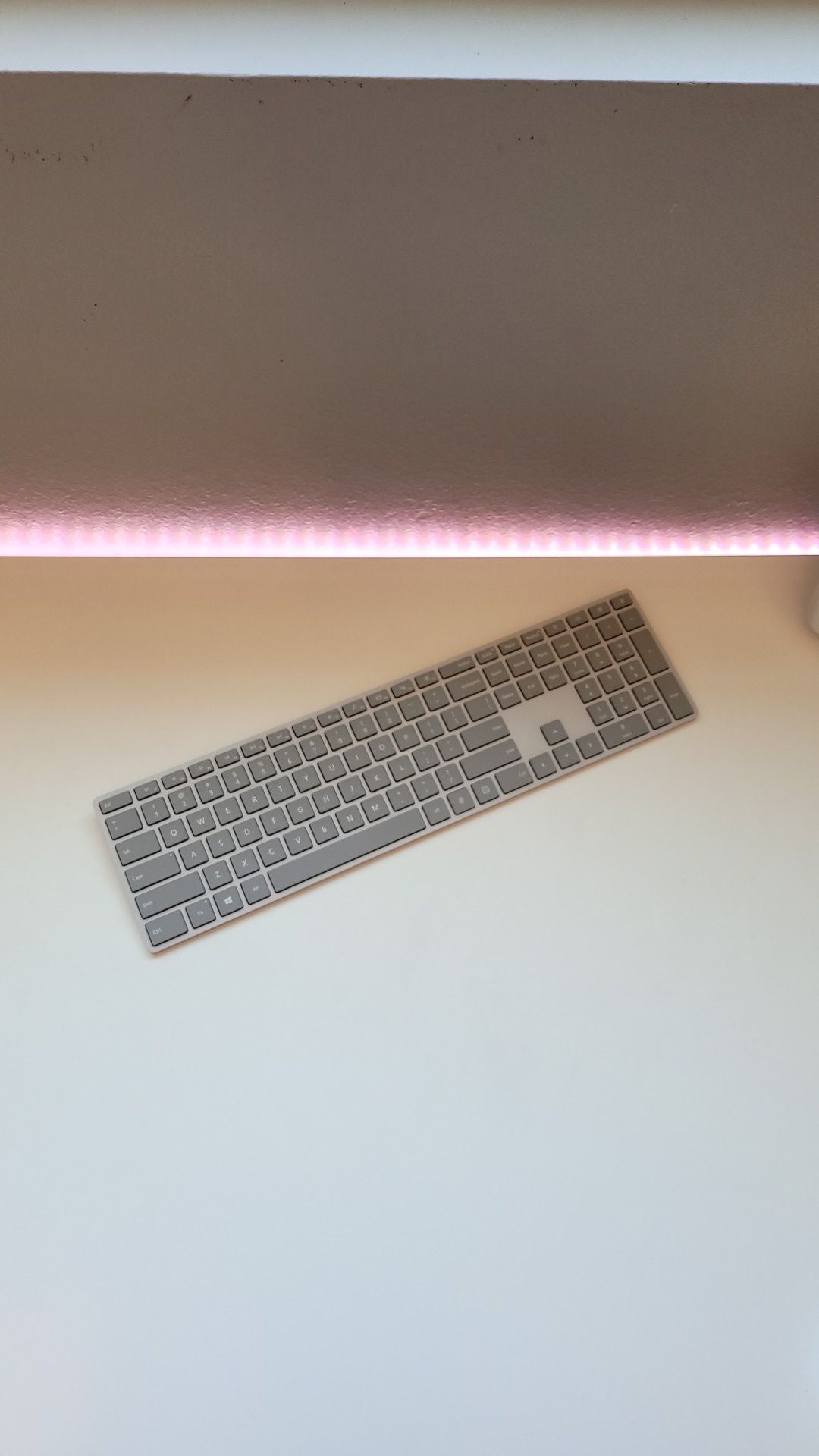 Microsoft surface keyboard with fingerprint sensor