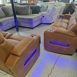 NEW SOFA AND LOVESEAT ELECTRIC RECLINER  LEATHER VERY GOOD CONDITION 