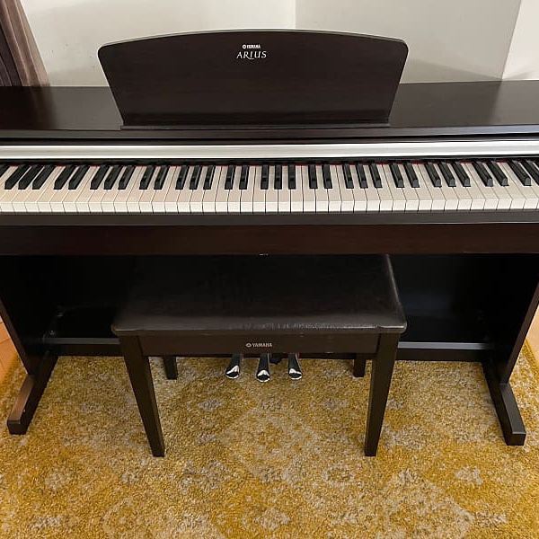 Yamaha Arius Digital Piano - ADP-141 Model for Sale in Snoqualmie