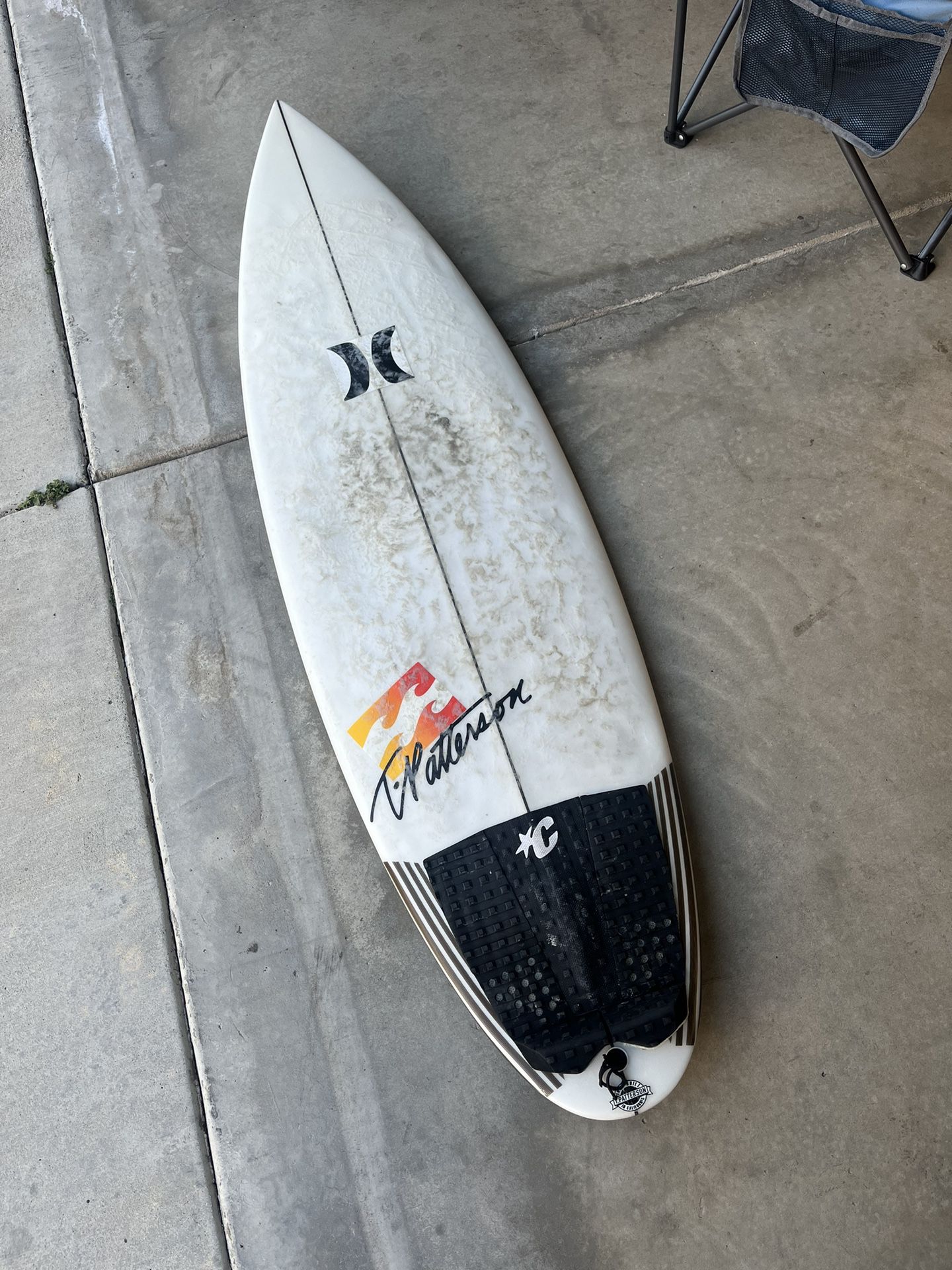 5’8 surfboard