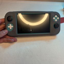 Nintendo Switch Light 