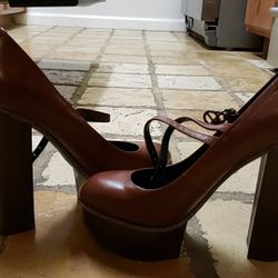 Jessica Simpson size 7