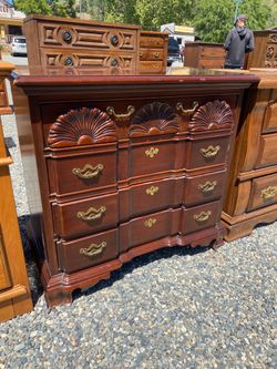 Small dresser by Thomasville