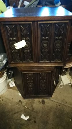 Vintage set of 2 solid oak end tables