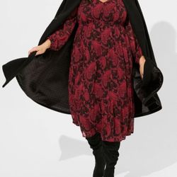 Torrid Maroon Black Paisley Open Back A-Line Sz  1 Perfect Holiday Dress