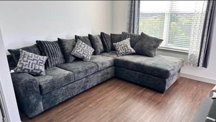 Gray Chenille Sectional Sofa with Chaise