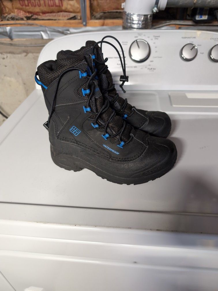Columbia Snow Boots Kids Size 5