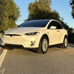 2017 Tesla Model X 75D AWD • Full Self Driving • Premium Connectivity • $22,999