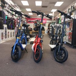 Electric scooter with key start - can carry upto 220lbs - Max speed 15mph- perfect for daily commute