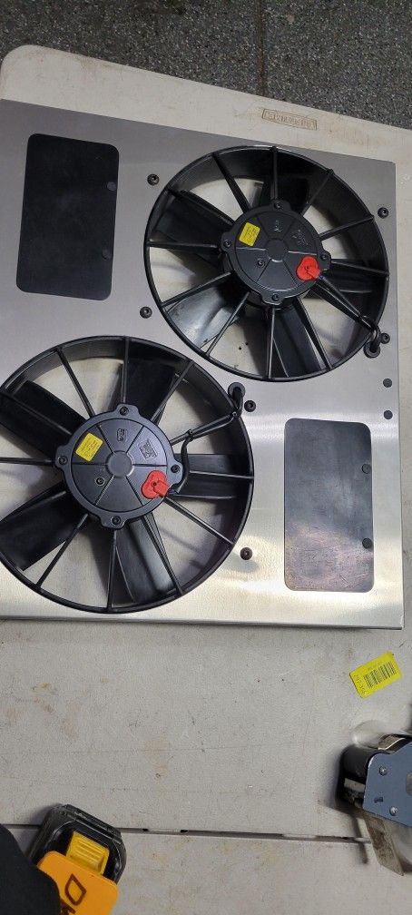 derale performance Dual High Output RAD Fan s 3750 Cfm 