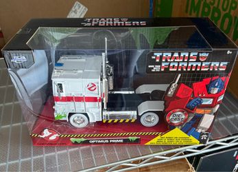 Ghostbusters x Transformers Hollywood Rides G1 Optimus Prime (Ecto-1 Graphics) 1/24 Scale Vehicle