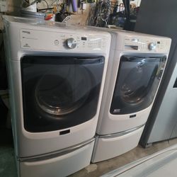 May tag Maxima Steam Washer And Gas Dryer Set 