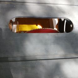 Esta es una sierra de mesa DeWalt modelo DWE7470