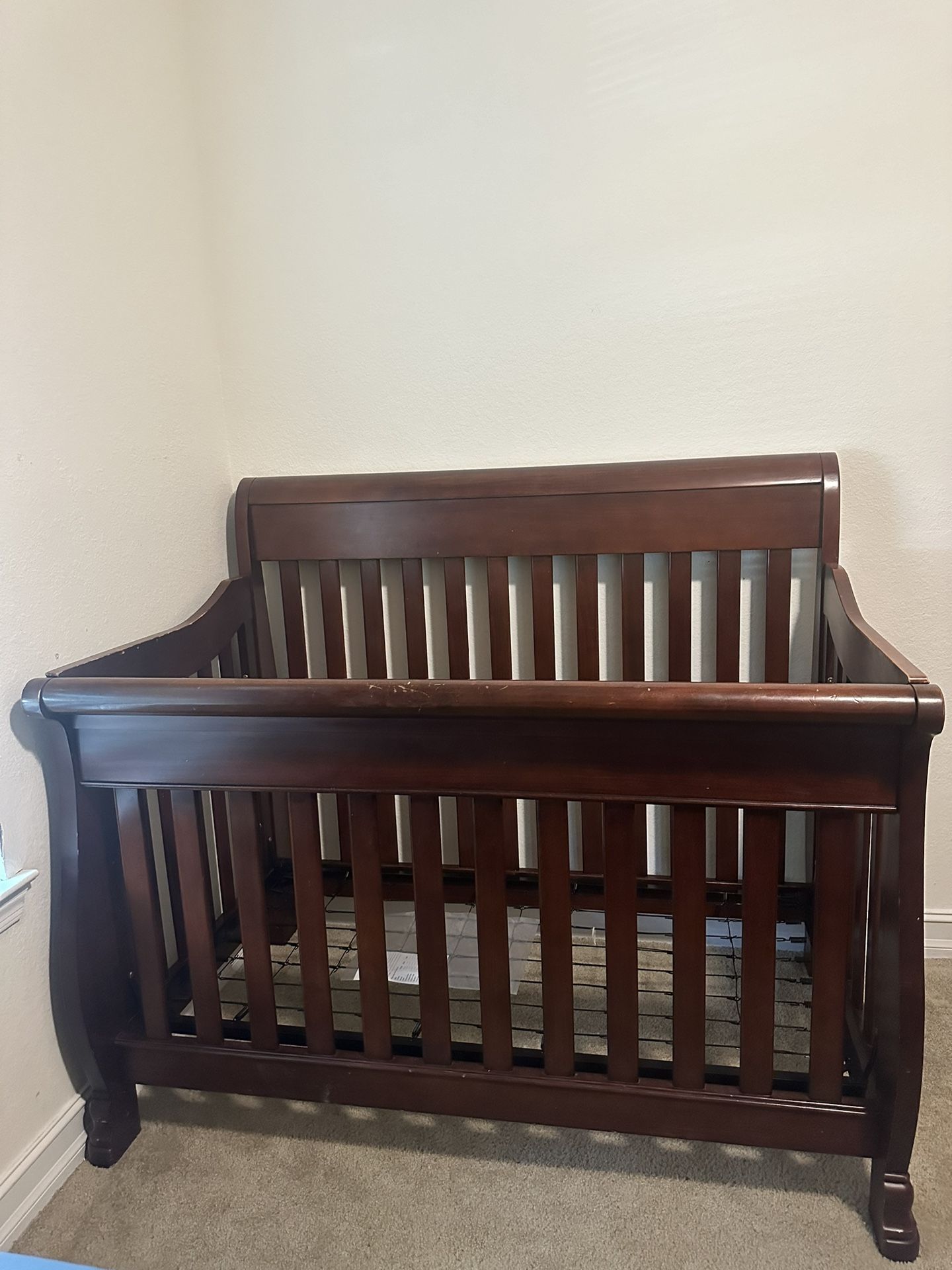 Baby Crib With Mattress And Covers