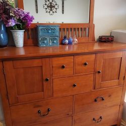 Queen Bedroom Set- 5 pcs