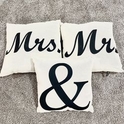 Mr&Mrs Pillows