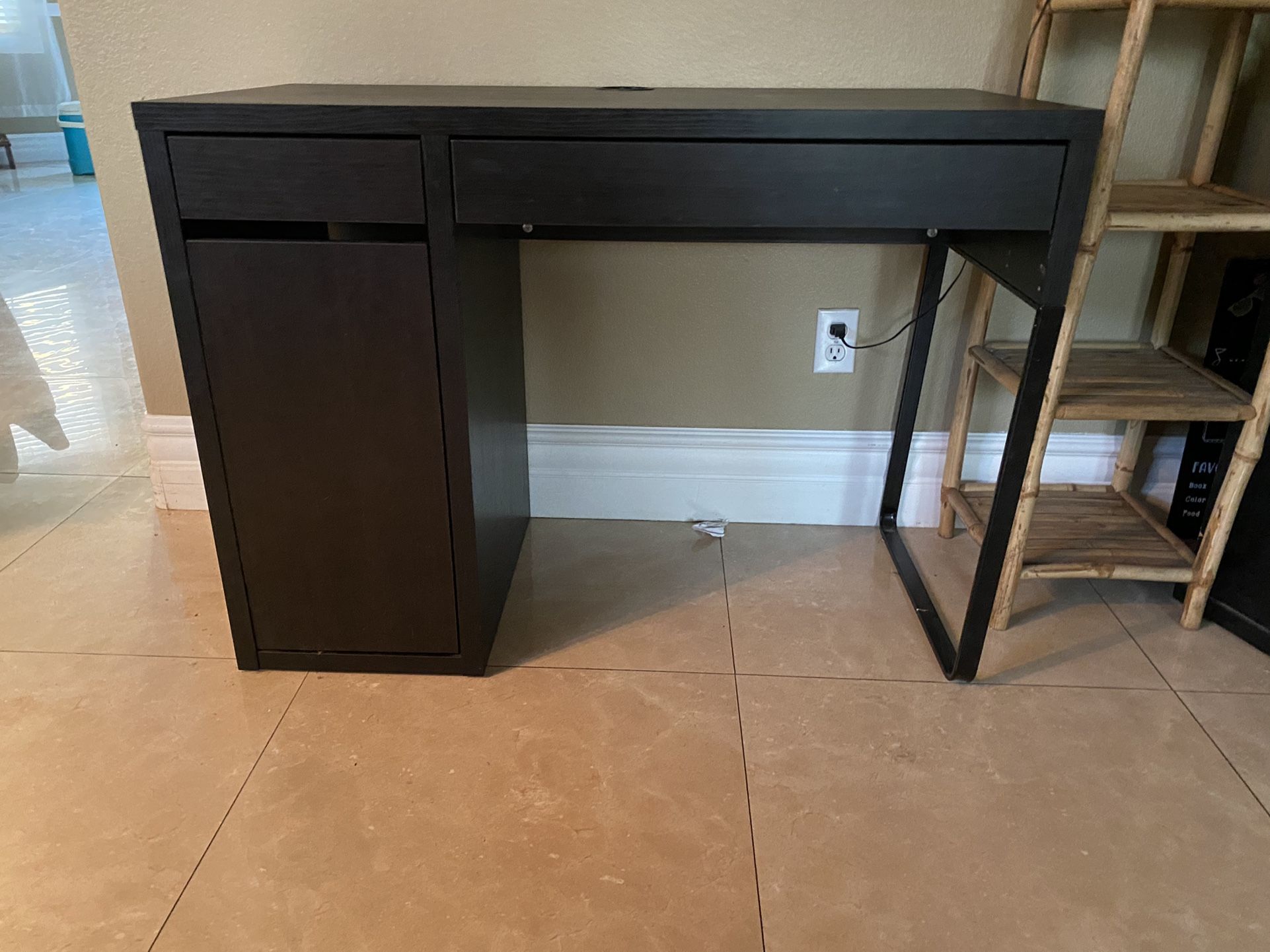 IKEA MICKE BROWN BLACK DESK for Sale in Fontana CA OfferUp