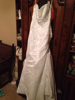 David bridal wedding dress, size 6