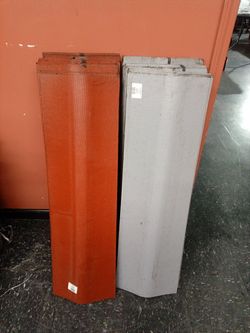Ondora vented closure strips for roofing