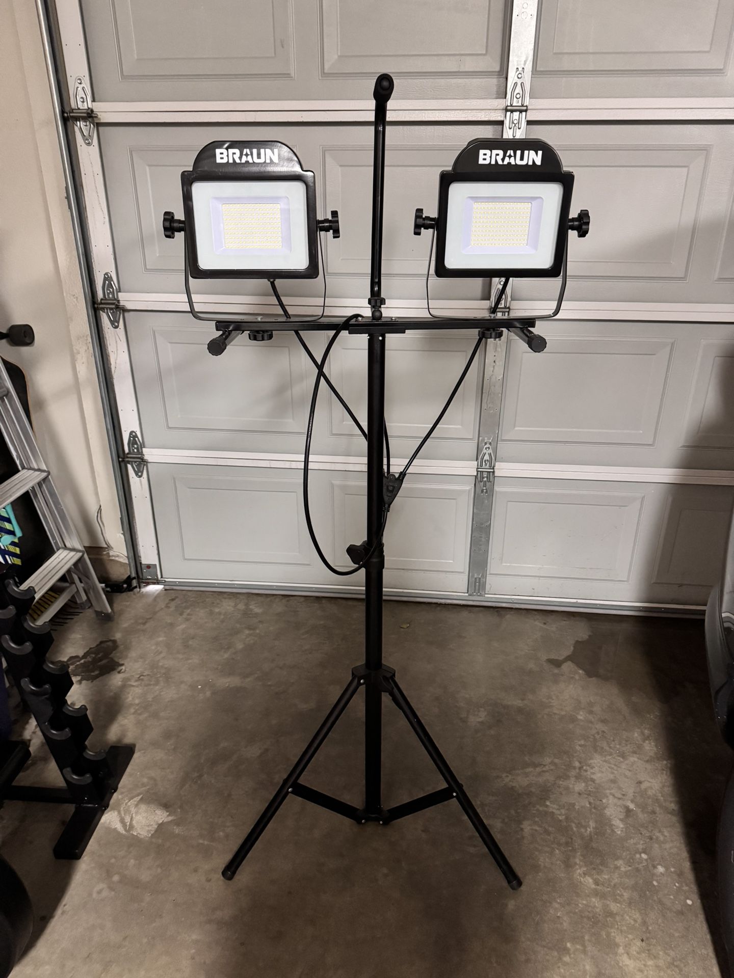 BRAUN 18,000 Lumen LED Detachable Work Light