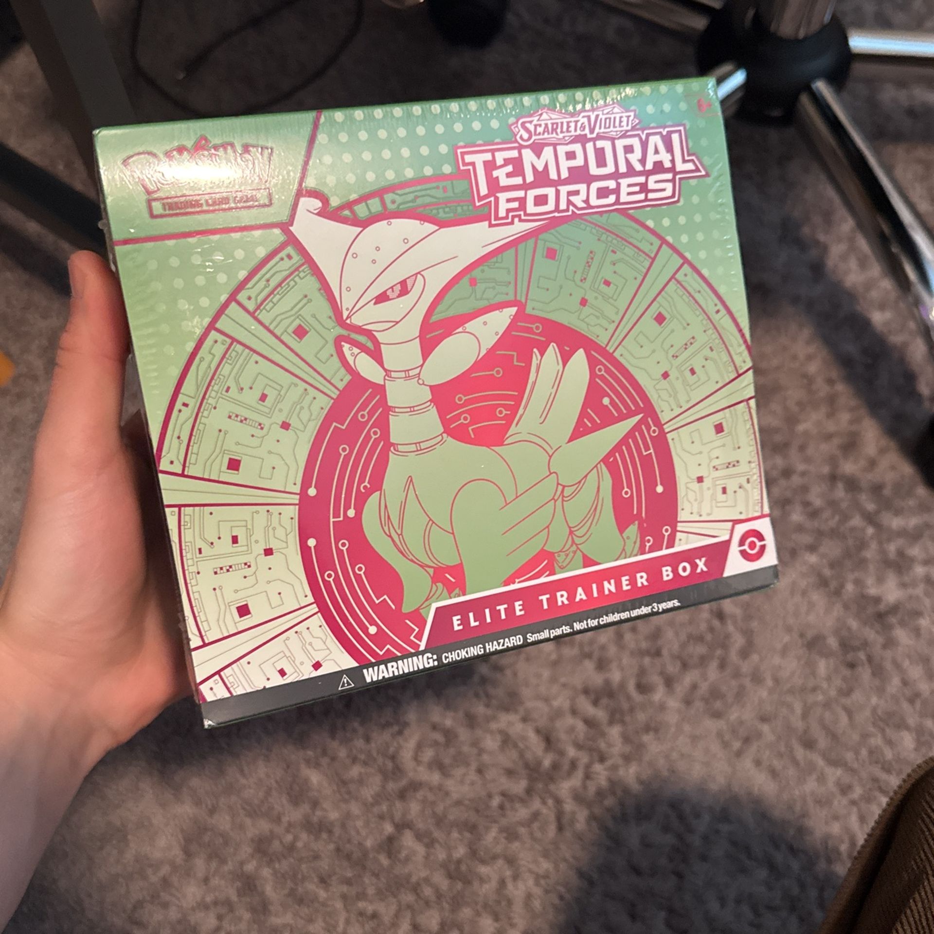 Pokemon Temporal Forces Elite Trainer Box