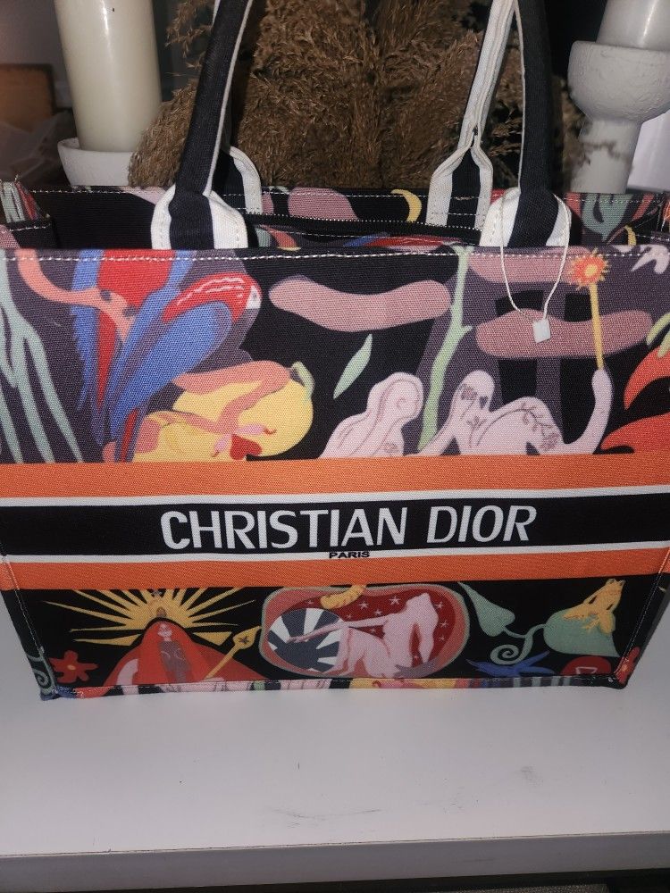 Beautiful Bags!ALL NEW! JUST IN TIME FOR SPRING