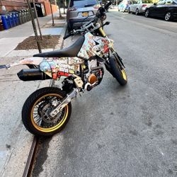 2019 Suzuki DRZ400SM