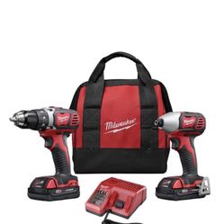 Milwaukee M18 18V Lithium-Ion Cordless Drill Driver/Impact Driver Combo Kit (2-Tool) W/ Two 1.5Ah Batteries, Charger Tool Bag