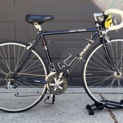 TREK MODEL 420 Fast Track Touring Bike