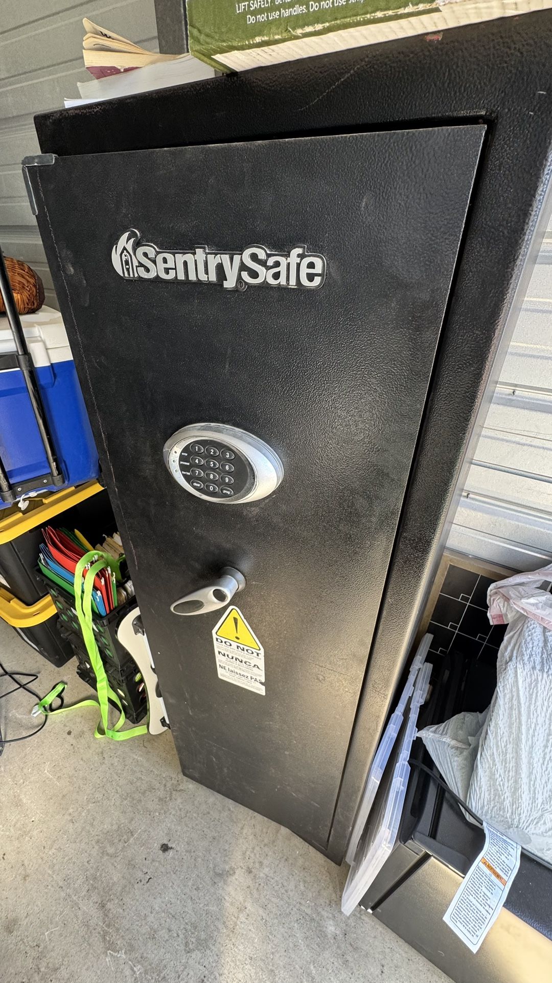 🗝️ SentrySafe Gun Safe – $175 – Turlock, CA