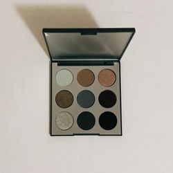 Morphe 9W Smoke & Shadow Artistry Palette