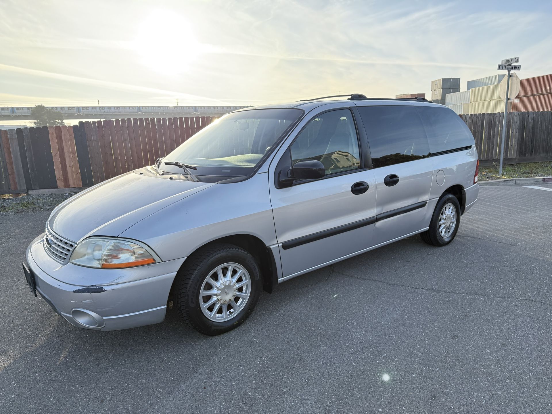 2002 Ford Windstar