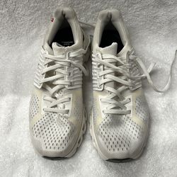 On Women’s shoes 9.5