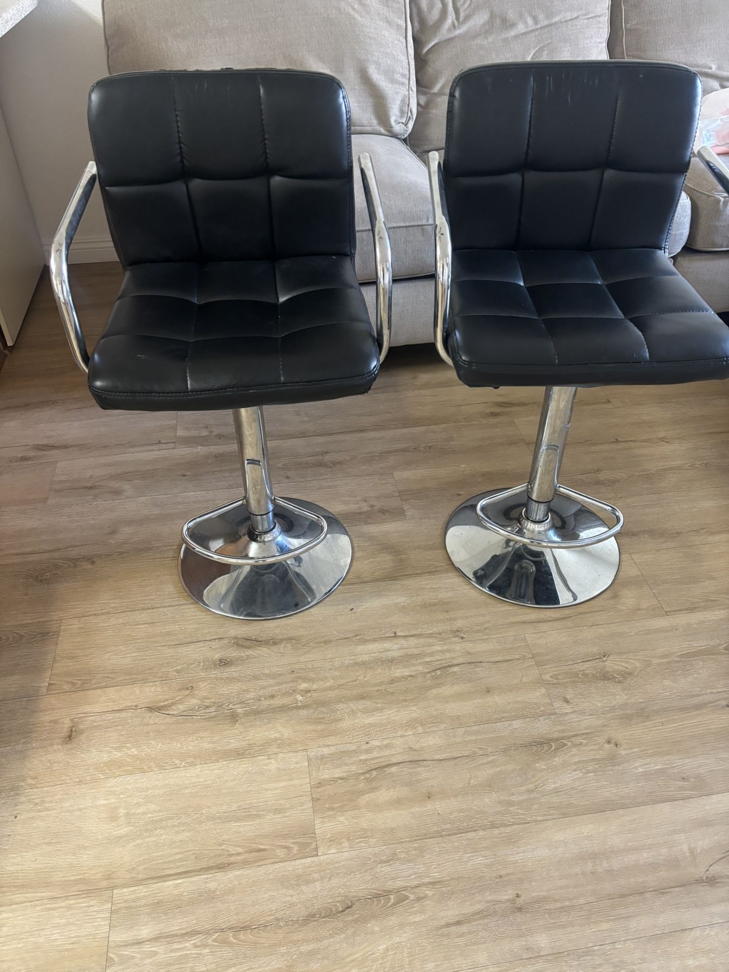 2 Bar Stools Black/sliver