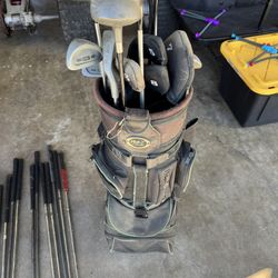 Golf Clubs (right Hand)