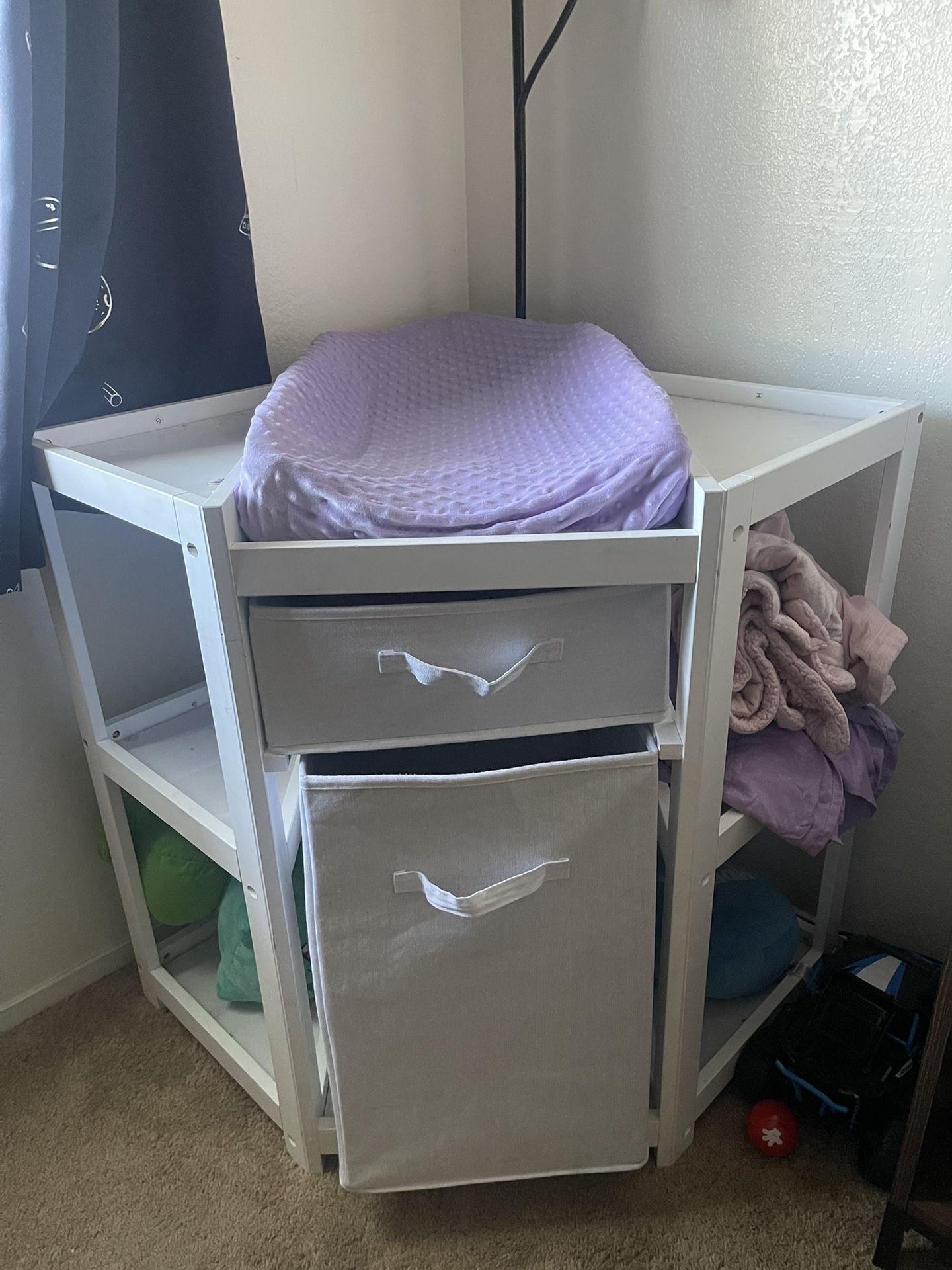 Corner Changing Table 