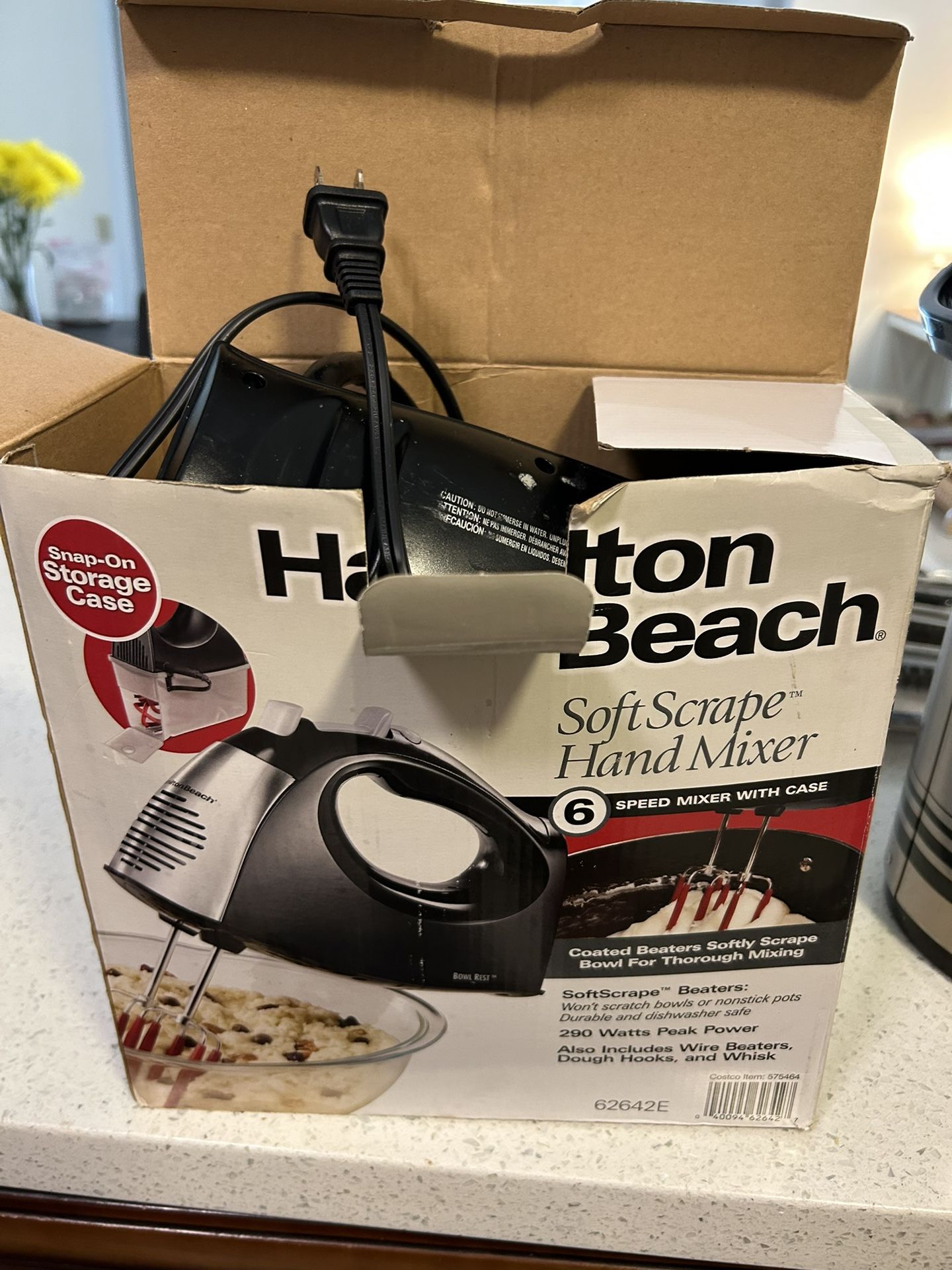 Hand mixer